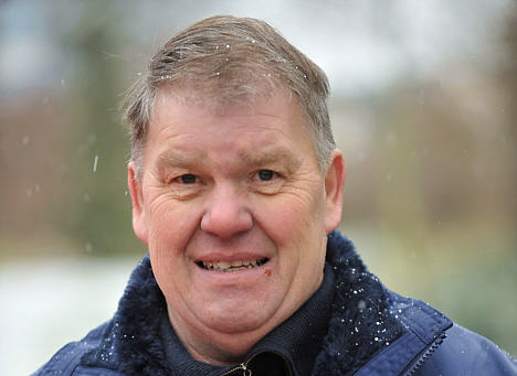 Lars Bækkelund er fem gange danmarksmester i rally og et godt bud på bedste dansker i det historiske løb.